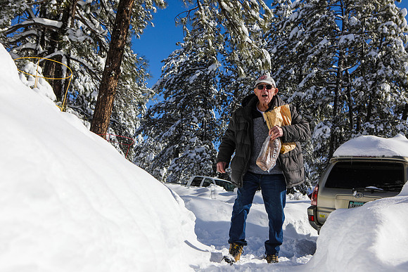 Man Delivers Bread to Snowed-In Neighbors
